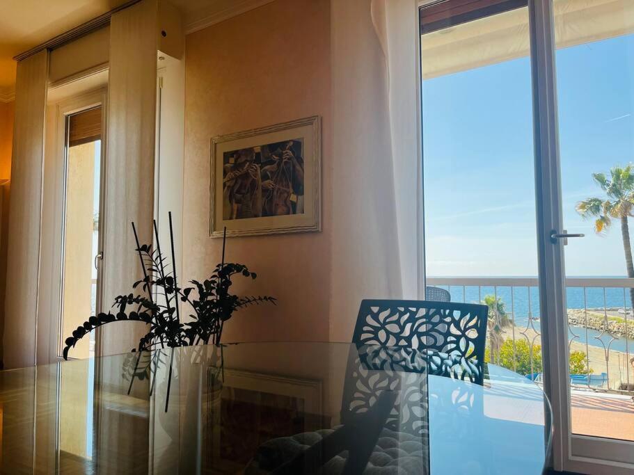 Brezza Di Mare Appartement Imperia Buitenkant foto