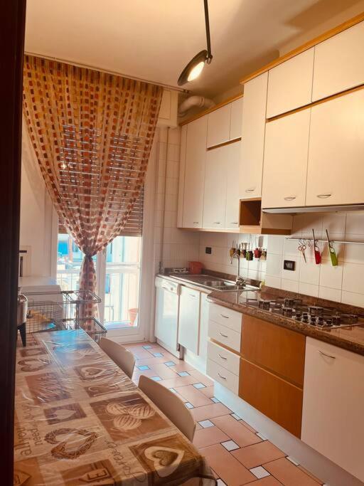 Brezza Di Mare Appartement Imperia Buitenkant foto
